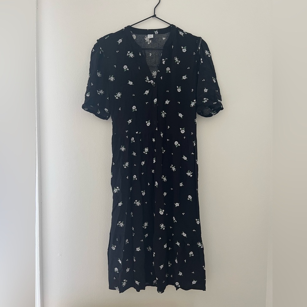COPY - Black midi dress with sleeves